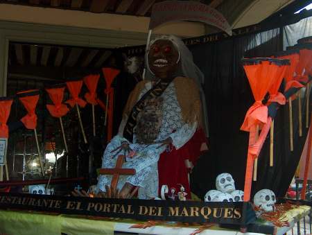 Szkielet na tarasie restauracji - rynek w Oaxace